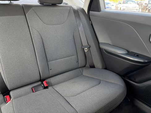 Used 2025 Kia K4 FWD image 37