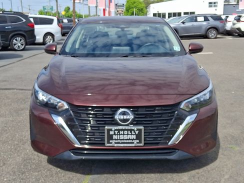 Certified 2025 Nissan Sentra SV FWD image 2