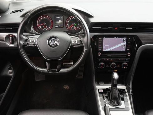 Used 2022 Volkswagen Passat 2.0T R-Line image 22