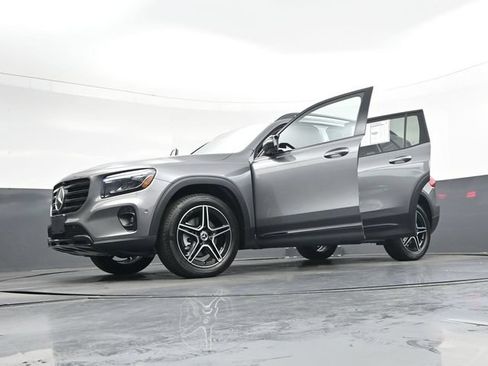 Used 2026 Mercedes-Benz GLB 250 4MATIC image 42