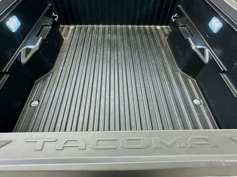 Used 2025 Toyota Tacoma TRD Off-Road image 30