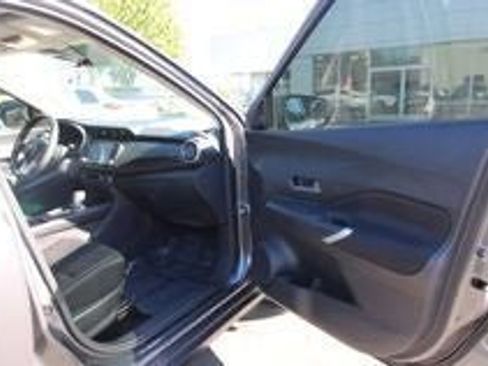 Used 2022 Nissan Kicks SV image 18