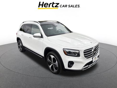 Used 2025 Mercedes-Benz GLB 250 4MATIC image 1