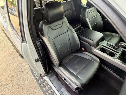 Used 2017 Ford F150 Raptor w/ Equipment Group 802A Luxury image 30