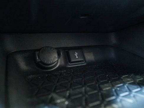 Certified 2022 Toyota RAV4 LE AWD/4WD image 25