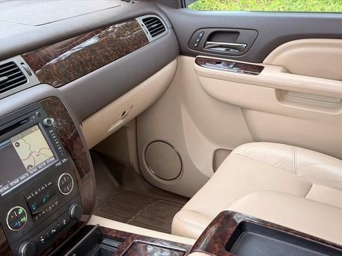 Used 2012 GMC Yukon XL Denali AWD/4WD image 14