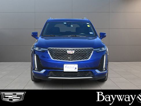 Certified 2023 Cadillac XT6 Luxury image 2