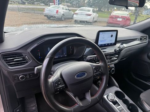 Used 2024 Ford Escape ST-Line image 39