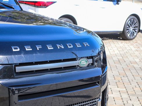 Used 2023 Land Rover Defender 110 X image 6