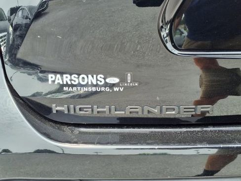 Used 2021 Toyota Highlander XLE image 7