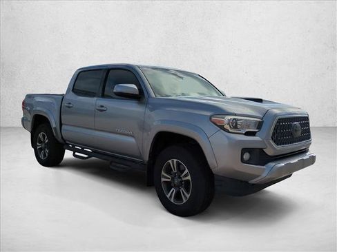 Certified 2019 Toyota Tacoma TRD Sport RWD image 3