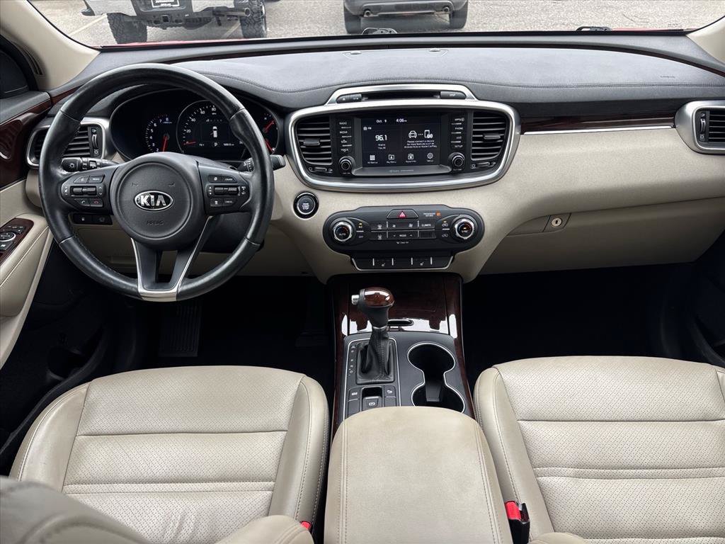 Used 2018 Kia Sorento EX w/ EX Advanced Touring Package FWD image 4