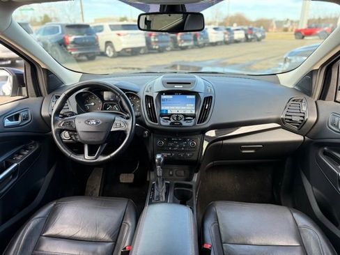Used 2017 Ford Escape Titanium image 2