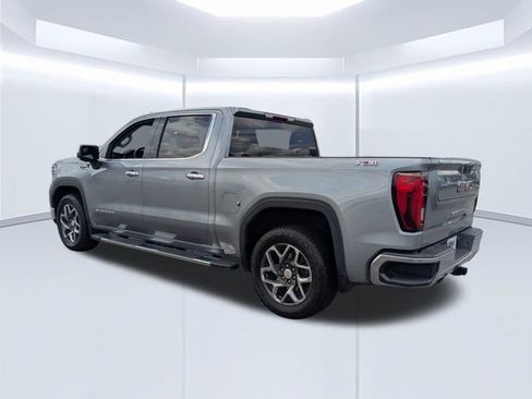 Used 2023 GMC Sierra 1500 SLT w/ SLT Premium Package AWD/4WD image 6
