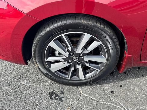 Used 2021 Nissan Versa SV image 12