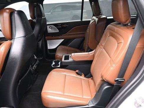 Used 2021 Lincoln Aviator Reserve w/ Equipment Group 208A image 13