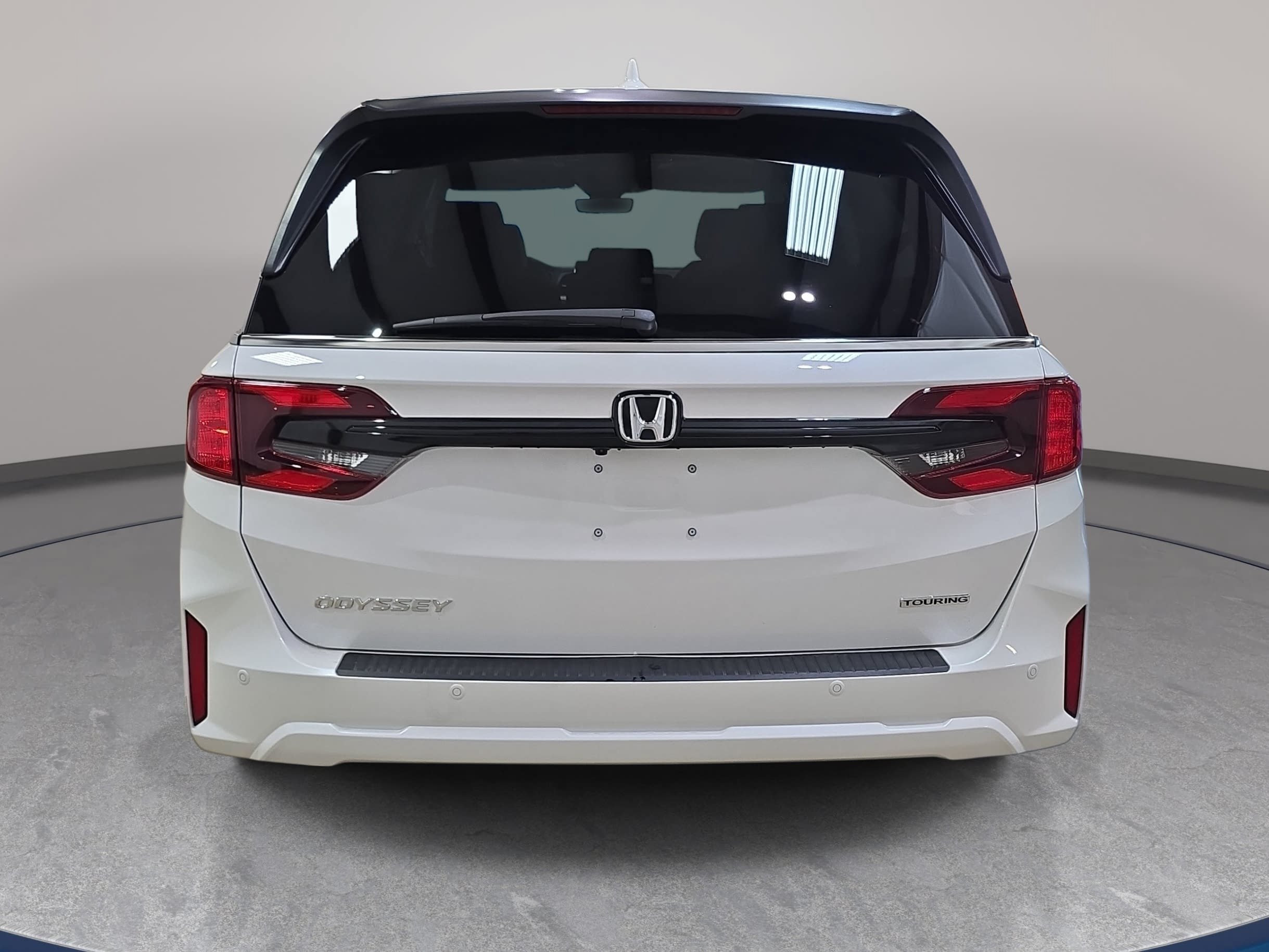 New 2026 Honda Odyssey Touring image 7