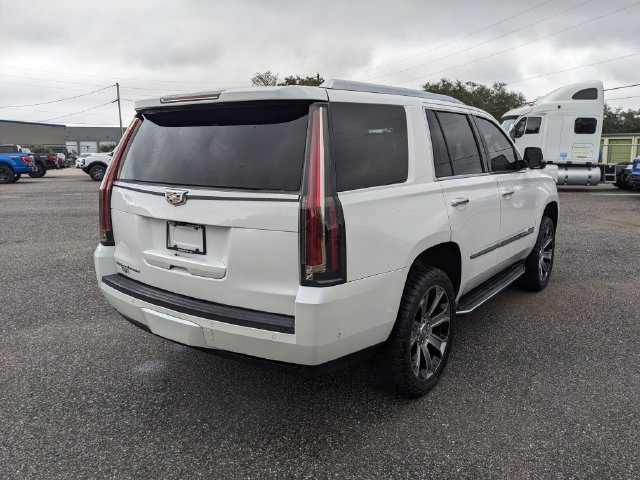 Used 2018 Cadillac Escalade Luxury AWD/4WD image 4