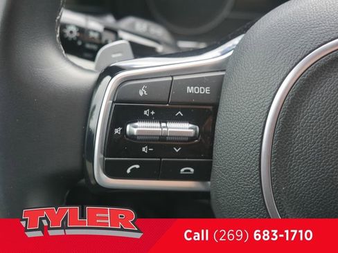 Used 2023 Kia Sorento EX image 24