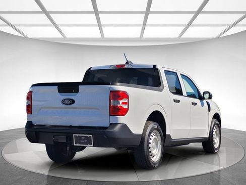 Used 2025 Ford Maverick XL FWD image 4