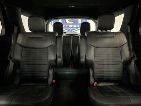 New 2026 Ford Explorer ST-Line w/ ST-Line Street Pack image 23