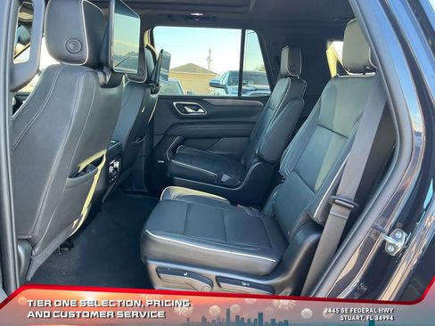 Certified 2023 GMC Yukon SLT w/ SLT Premium Package image 11