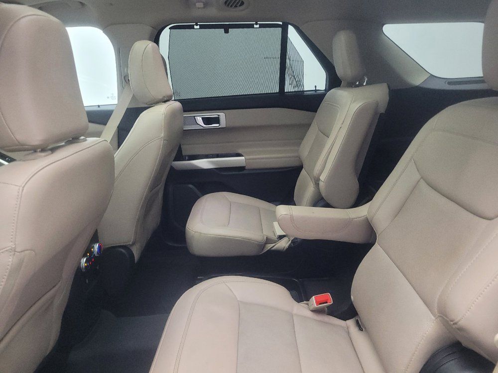 Used 2021 Ford Explorer Limited w/ Hybrid Equipment Group 310A RWD image 18