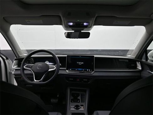 New 2026 Volkswagen Tiguan SE image 10