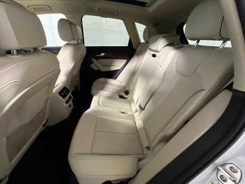 Used 2021 Audi Q5 Prestige image 25