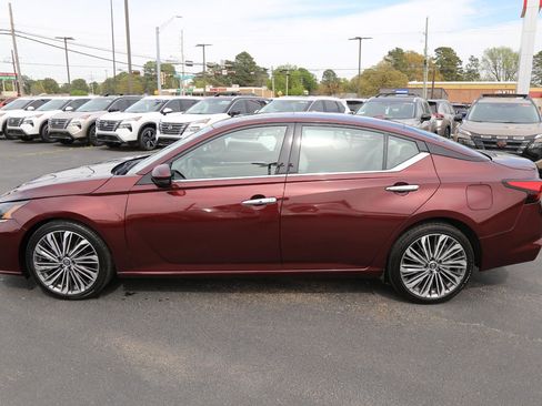 Used 2023 Nissan Altima 2.5 SL image 6