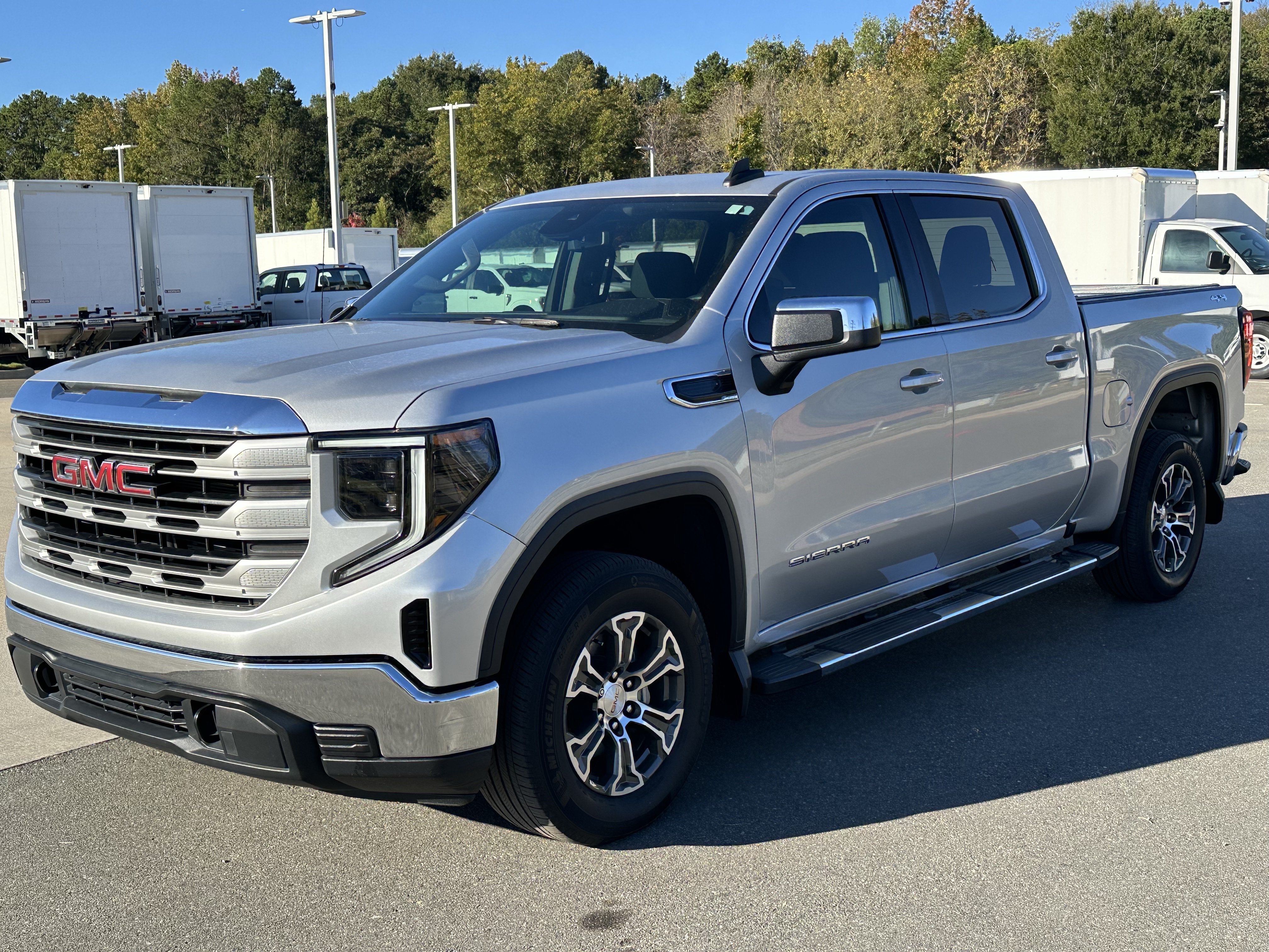 Used 2022 GMC Sierra 1500 SLE AWD/4WD image 9