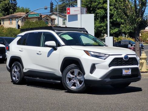 Certified 2022 Toyota RAV4 XLE w/ Convenience Package AWD/4WD image 2