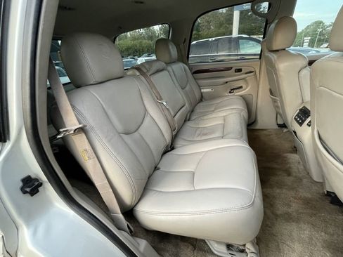 Used 2003 Cadillac Escalade LUXURY image 21
