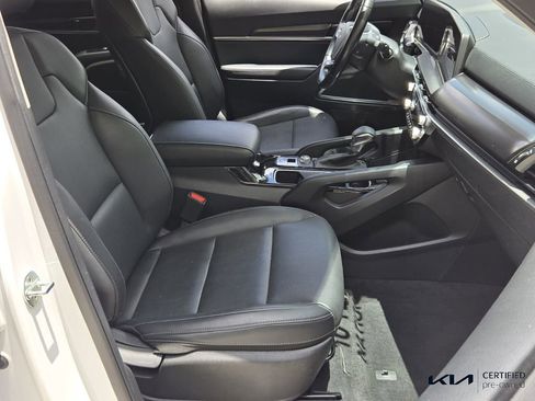 Certified 2023 Kia Telluride LX FWD image 16