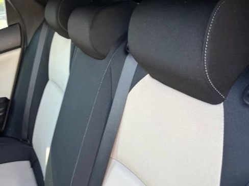 Used 2018 Honda Civic LX image 9