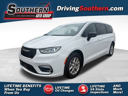 Used 2024 Chrysler Pacifica Touring-L