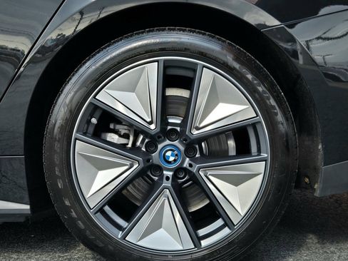 Used 2023 BMW i4 eDrive35 w/ Premium Package image 7