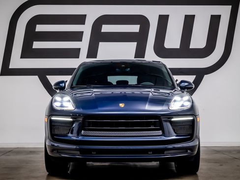 Used 2022 Porsche Macan S image 3