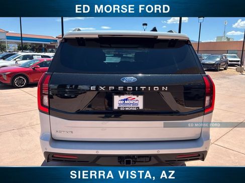 Certified 2025 Ford Expedition Active AWD/4WD image 7