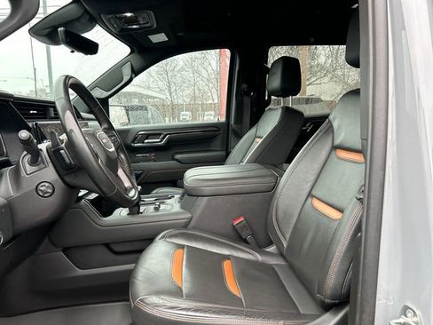 Used 2024 GMC Sierra 1500 AT4 w/ Technology Package image 10