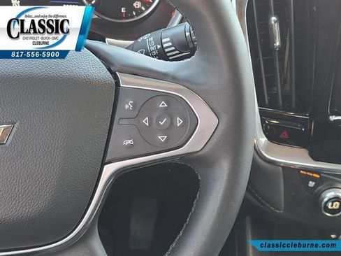 Used 2023 Chevrolet Traverse Premier image 50
