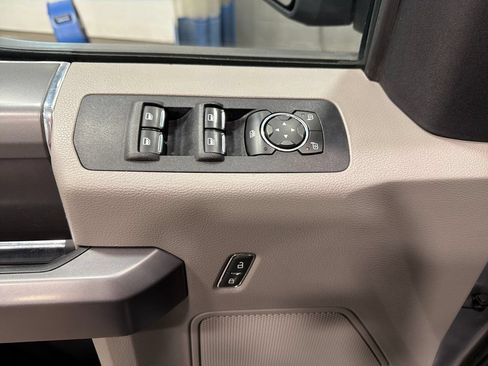 Used 2020 Ford F150 XLT w/ Equipment Group 302A Luxury AWD/4WD image 15