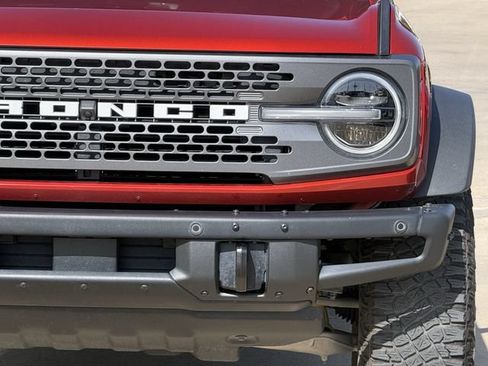Used 2024 Ford Bronco Badlands AWD/4WD image 9