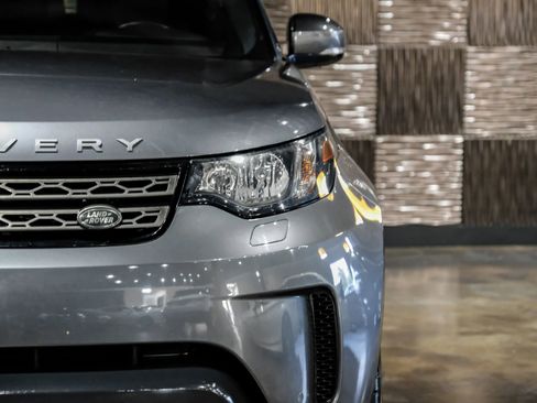 Used 2018 Land Rover Discovery SE AWD/4WD image 47