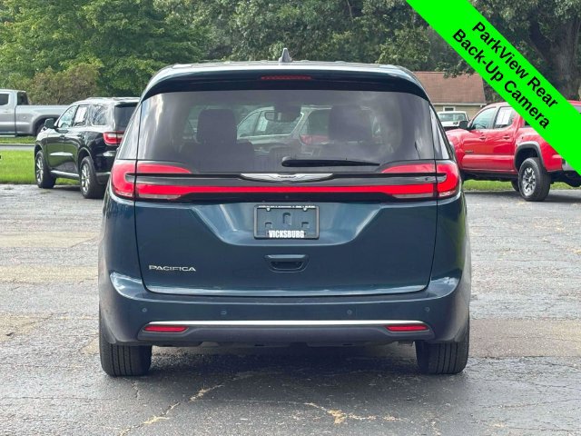 Used 2023 Chrysler Pacifica Touring-L FWD image 34