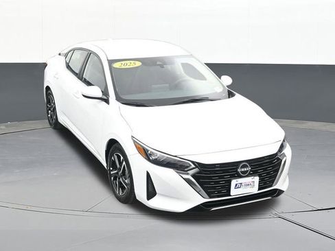 Used 2025 Nissan Sentra SV image 64