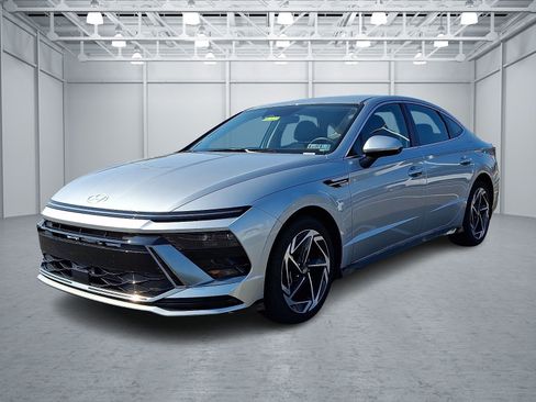 Certified 2026 Hyundai Sonata SEL FWD image 3