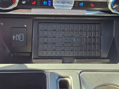 Used 2025 Ford F150 Raptor AWD/4WD image 21