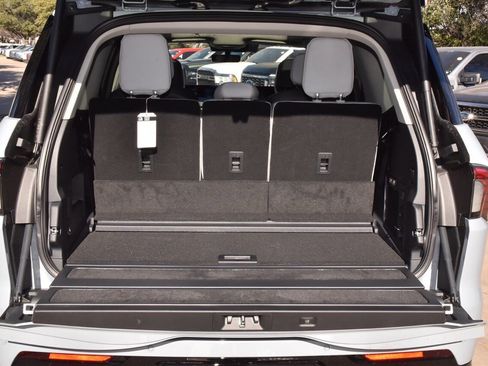 New 2025 Lincoln Navigator Reserve image 42