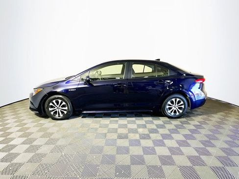Used 2020 Toyota Corolla LE image 5
